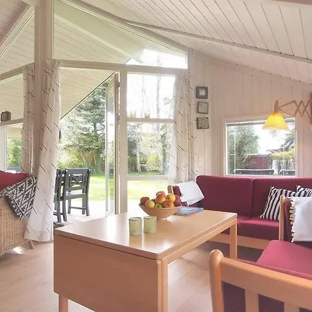 Semesterbostad I Marielyst Med Og Sauna, Incl El Og Vand, Taet Pa By Og Bøtø By