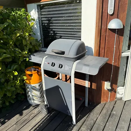 Dom wakacyjny I Marielyst Med Og Sauna, Incl El Og Vand, Taet Pa By Og *